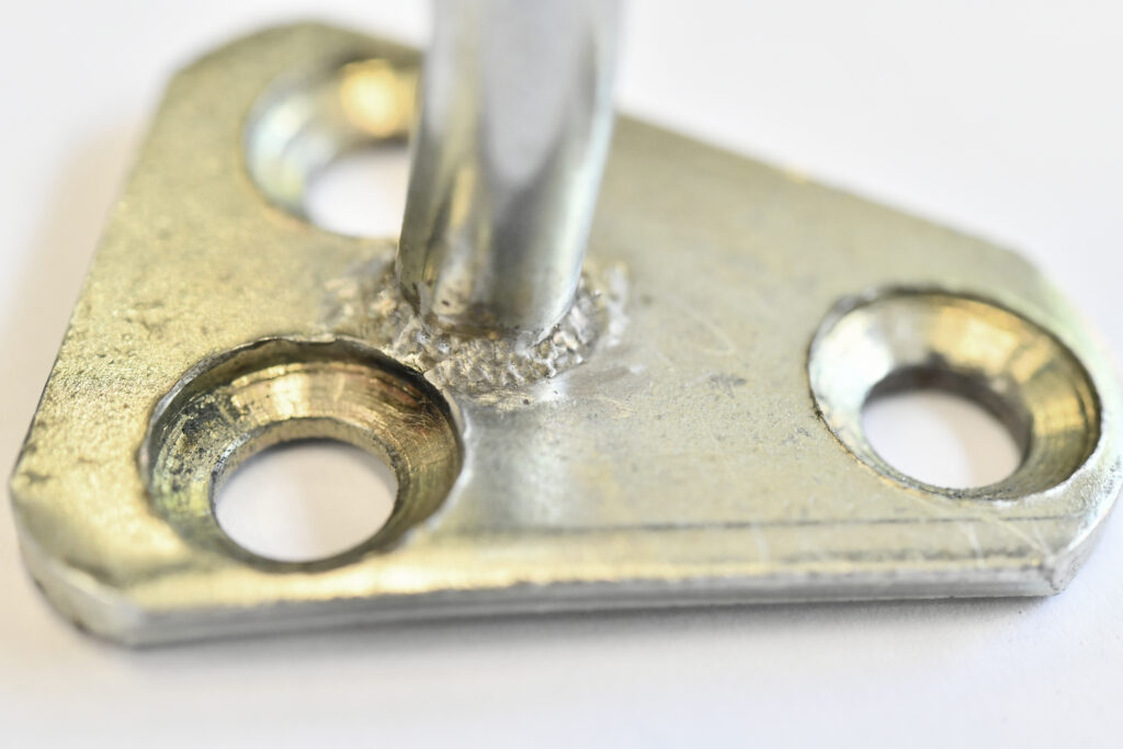 Bisagra de asiento soldada de una BMW R100S